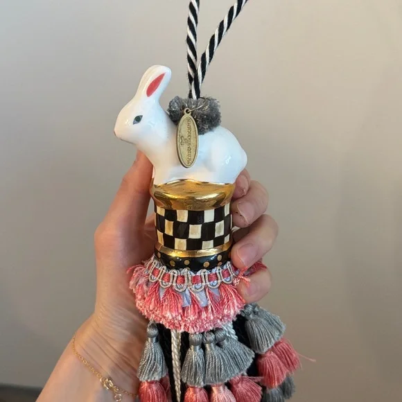 Mackenzie Childs ceramic courtly check bunny rabbit tassel - retired and rare - Picture 3 of 6